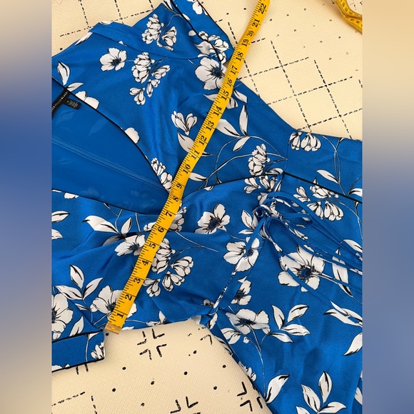 White House Black Market Satin Floral Print Faux Wrap Midi Dress Lined size 0 - Picture 10 of 12